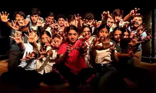 JAMMU: नटरंग ने भविष्य के रंगमंच की झलक प्रदर्शित की JAMMU: नटरंग ने भविष्य के रंगमंच की झलक प्रदर्शित की