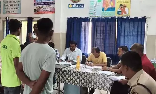 बिजली विभाग की बड़ी लापरवाही, दो की जिंदगी खतरे में बिजली विभाग की बड़ी लापरवाही, दो की जिंदगी खतरे में