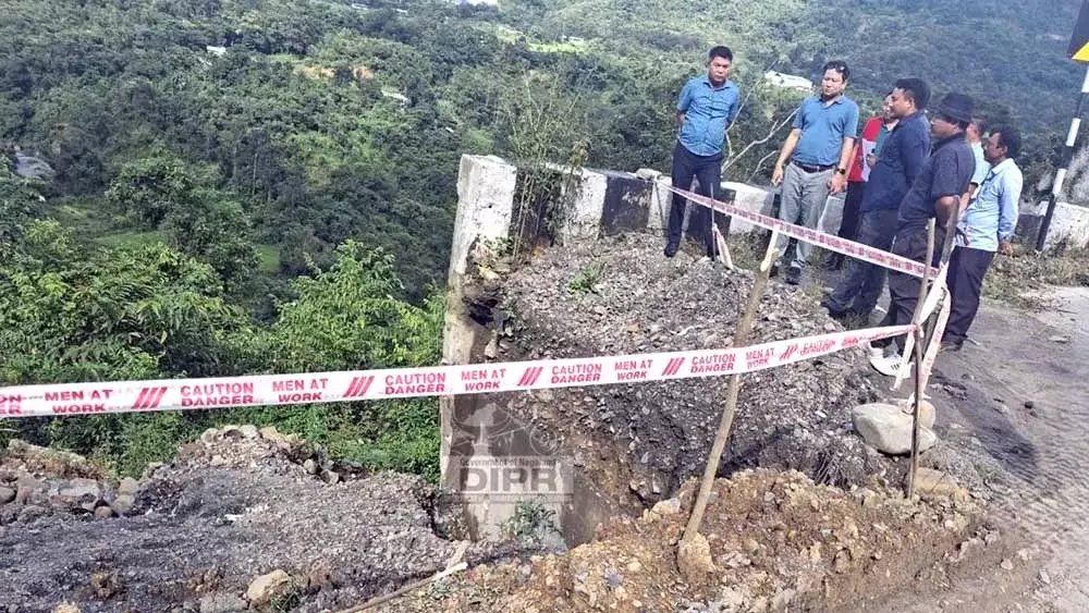 Nagaland :  सरकारी अधिकारियों ने कोहिमा-फेक राजमार्ग का निरीक्षण किया