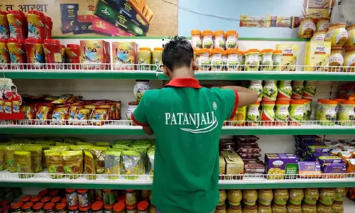 पतंजलि ने GST 2.0 के बाद खाद्य और पर्सनल केयर उत्पादों की कीमतों में कटौती की