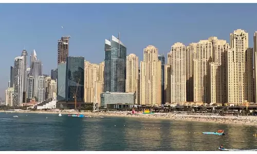 Dubai में प्रॉपर्टी की तेजी पर दबाव, निवेशकों को मंदी का सामना करना पड़ रहा है