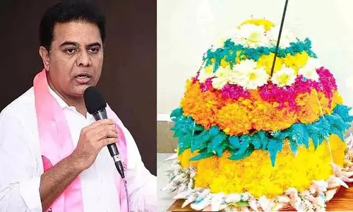 बथुकम्मा उत्सव तेलंगाना संस्कृति का प्रतीक: KTR बथुकम्मा उत्सव तेलंगाना संस्कृति का प्रतीक: KTR