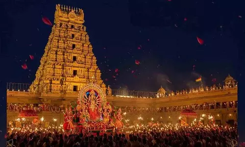विजयवाड़ा में दशहरा उत्सव कल से.. 11 अवतारों में दुर्गम्मा के दर्शन