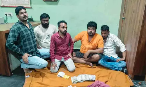 Raipur: रायपुर में जुआ खेलते 5 जुआरी गिरफ्तार, जानें क्या-क्या मिला?
