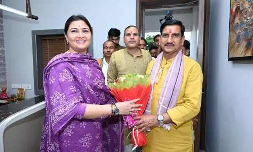 पंडरिया विधायक भावना बोहरा ने केंद्रीय राज्यमंत्री तोखन साहू का किया स्वागत पंडरिया विधायक भावना बोहरा ने केंद्रीय राज्यमंत्री तोखन साहू का किया स्वागत