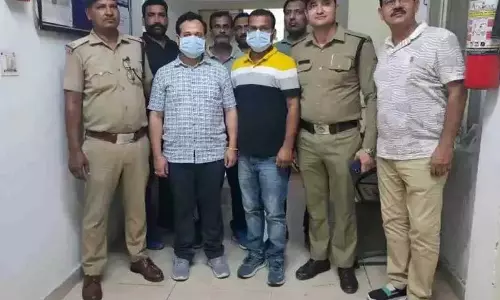 पुलिस और एसटीएफ ने नकल माफिया हाकम सिंह और पंकज गौड़ को किया गिरफ्तार पुलिस और एसटीएफ ने नकल माफिया हाकम सिंह और पंकज गौड़ को किया गिरफ्तार