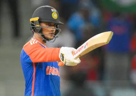 ऑपरेशन व्हाइट बॉल : पाकिस्तान को जमकर धोने के बाद बोले अभिषेक, उन्हें सबक सिखाया ऑपरेशन व्हाइट बॉल : पाकिस्तान को जमकर धोने के बाद बोले अभिषेक, उन्हें सबक सिखाया