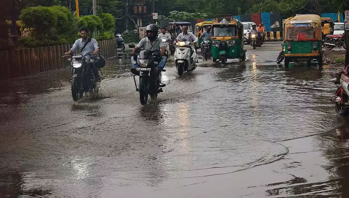 MP : मानसून के लौटने से पहले नवरात्रि में हल्की बारिश जारी रहने की संभावना MP : मानसून के लौटने से पहले नवरात्रि में हल्की बारिश जारी रहने की संभावना