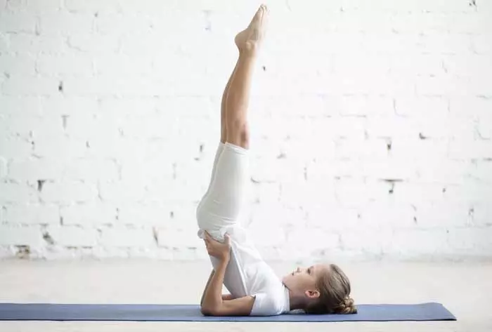 Yoga: जानिए सर्वांगासन को क्यों माना जाता है सबसे लाभकारी योग, क्या हैं इसके फायदे Yoga: जानिए सर्वांगासन को क्यों माना जाता है सबसे लाभकारी योग, क्या हैं इसके फायदे