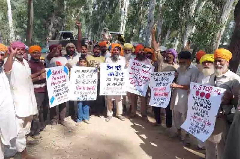 Sikh संगठनों ने बाढ़ में क्षतिग्रस्त घरों की मरम्मत और पुनर्निर्माण का संकल्प लिया Sikh संगठनों ने बाढ़ में क्षतिग्रस्त घरों की मरम्मत और पुनर्निर्माण का संकल्प लिया