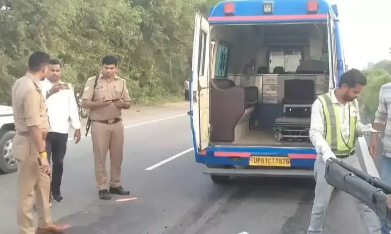 Bareilly: बाइक सवार पर अनियंत्रित ट्रक का कहर, चालक गायब Bareilly: बाइक सवार पर अनियंत्रित ट्रक का कहर, चालक गायब