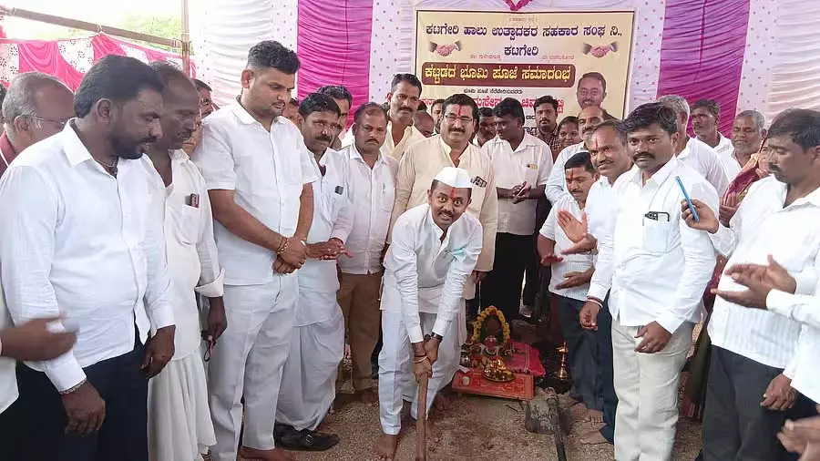 मेरा लक्ष्य गांवों का विकास है: विधायक भीमसेना चिम्मनकट्टी मेरा लक्ष्य गांवों का विकास है: विधायक भीमसेना चिम्मनकट्टी