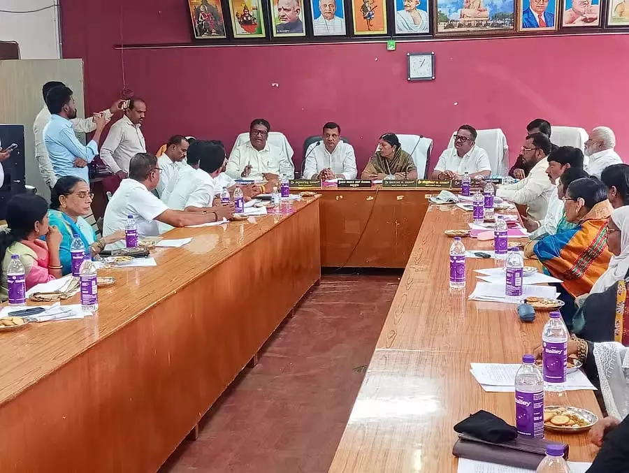 हुमानाबाद के विकास के लिए ₹10 करोड़: डॉ. सिद्धलिंगप्पा पाटिल हुमानाबाद के विकास के लिए ₹10 करोड़: डॉ. सिद्धलिंगप्पा पाटिल