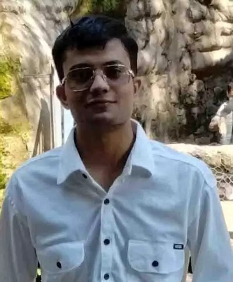 Baloh village के युवा ने ब्रिटेन की छात्रवृत्ति जीती Baloh village के युवा ने ब्रिटेन की छात्रवृत्ति जीती