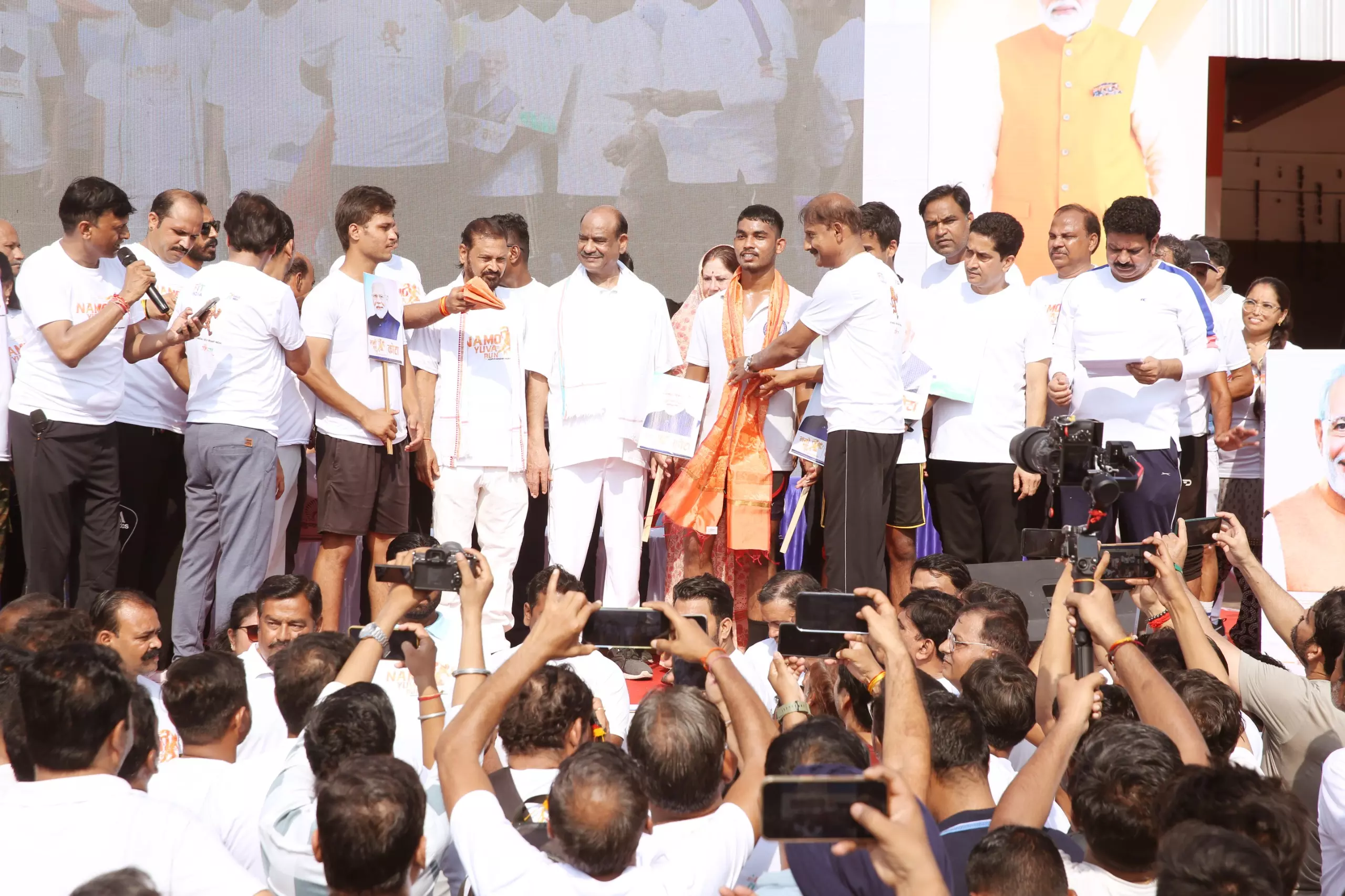 Jaipur: नमो युवा रन में उमड़ा जन सैलाब, युवाओं में दिखा उत्साह Jaipur: नमो युवा रन में उमड़ा जन सैलाब, युवाओं में दिखा उत्साह