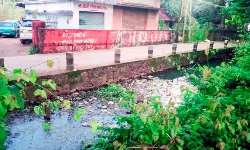 Kerala : जहरीली नदियों के बीच कोट्टायम Kerala : जहरीली नदियों के बीच कोट्टायम