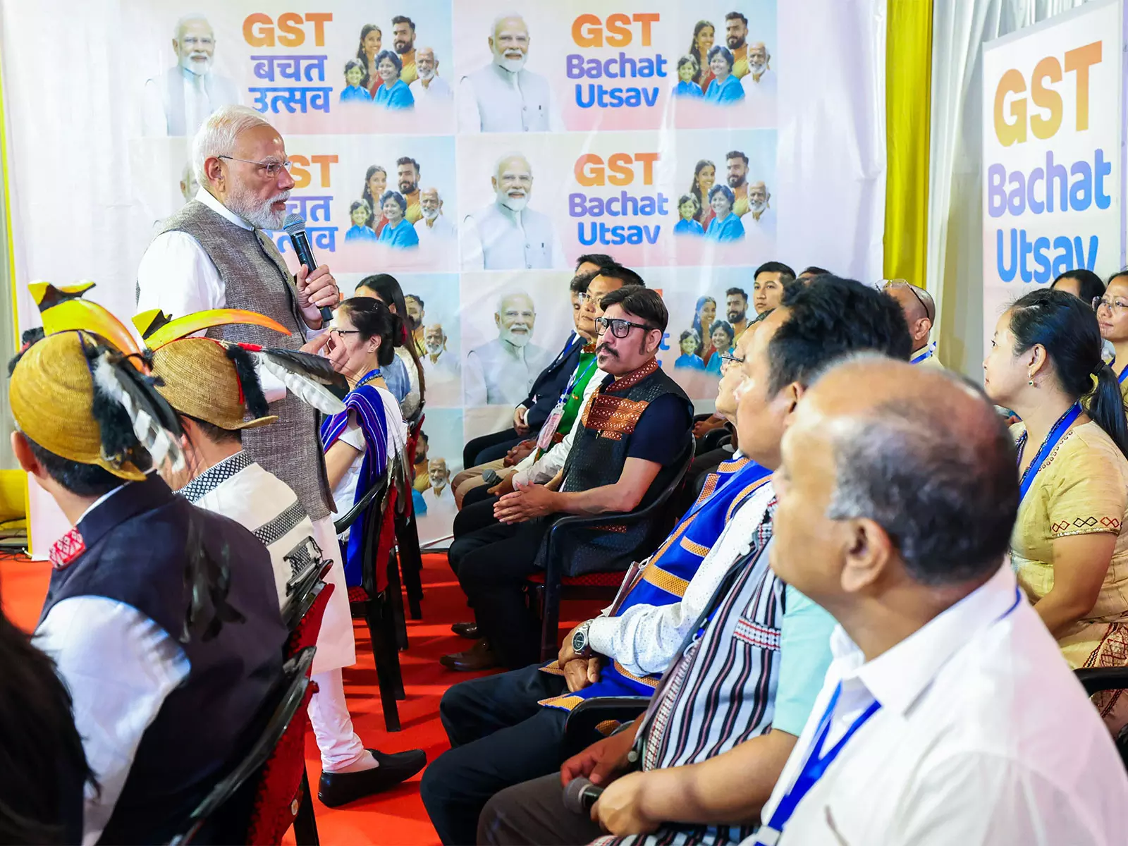 अरुणाचल: PM मोदी ने व्यापारियों से स्वदेशी खरीदें, स्वदेशी बेचें का किया आह्वान अरुणाचल: PM मोदी ने व्यापारियों से स्वदेशी खरीदें, स्वदेशी बेचें का किया आह्वान