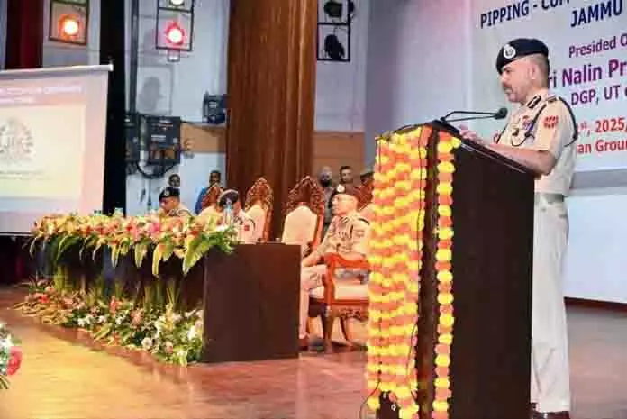 जेकेपी ‘बलिदान और बहादुरी’ का जीवंत प्रतीक: DGP जेकेपी ‘बलिदान और बहादुरी’ का जीवंत प्रतीक: DGP