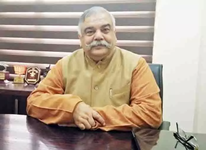अमेरिकी वीज़ा प्रतिबंधों से भारत में प्रतिभा पलायन रुक सकता है: Brigadier Gupta अमेरिकी वीज़ा प्रतिबंधों से भारत में प्रतिभा पलायन रुक सकता है: Brigadier Gupta