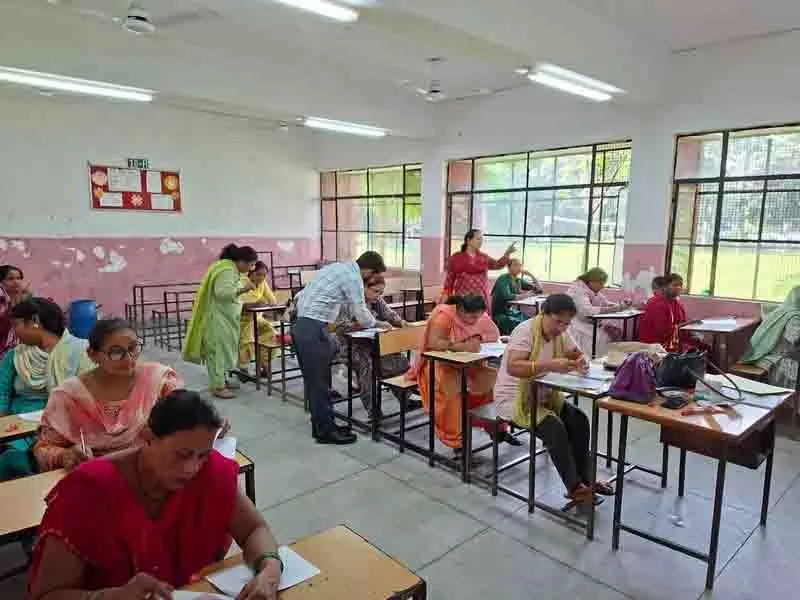 Chandigarh पहला पूर्ण साक्षर केंद्र शासित प्रदेश बनने की ओर अग्रसर Chandigarh पहला पूर्ण साक्षर केंद्र शासित प्रदेश बनने की ओर अग्रसर