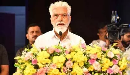 Dada Bhuse ने कहा, सर्वश्रेष्ठ शैक्षणिक परिणाम वाले जिले को मिलेंगे 5 करोड़ रुपये Dada Bhuse ने कहा, सर्वश्रेष्ठ शैक्षणिक परिणाम वाले जिले को मिलेंगे 5 करोड़ रुपये