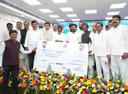 Telangana: सिंगरेनी श्रमिकों के लिए 819 करोड़ रुपये के बोनस की घोषणा की Telangana: सिंगरेनी श्रमिकों के लिए 819 करोड़ रुपये के बोनस की घोषणा की