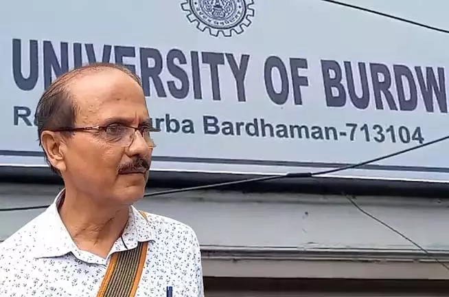 Burdwan विश्वविद्यालय में क्या हो रहा है? रजिस्ट्रार को घर में बंद कर दिया गया है? Burdwan विश्वविद्यालय में क्या हो रहा है? रजिस्ट्रार को घर में बंद कर दिया गया है?