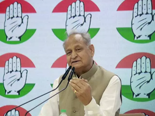 जनता के बुनियादी सवालों से केंद्र सरकार का कोई सरोकार नहीं: अशोक गहलोत जनता के बुनियादी सवालों से केंद्र सरकार का कोई सरोकार नहीं: अशोक गहलोत