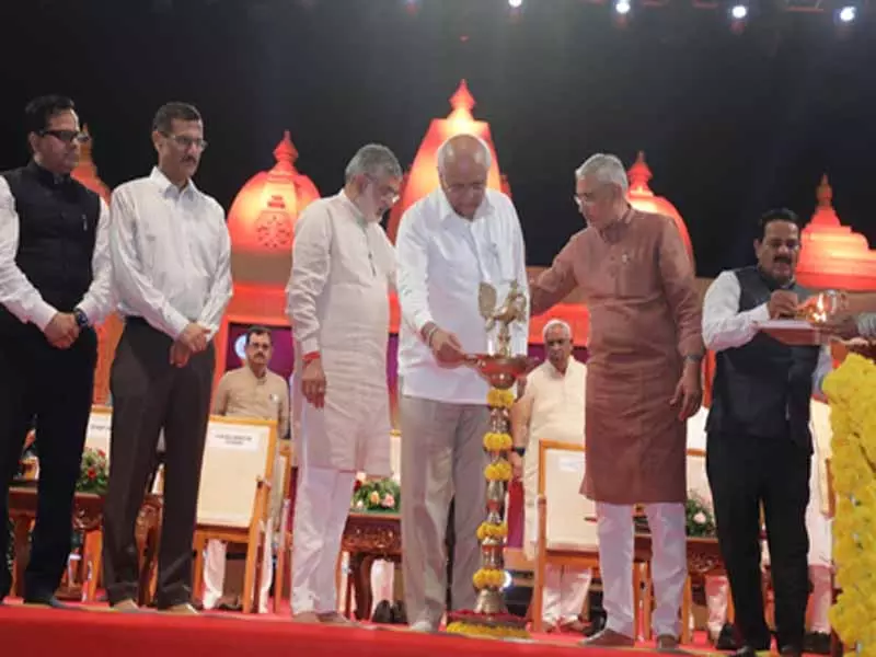 सीएम भूपेंद्र पटेल ने वाइब्रेंट नवरात्रि 2025 का किया शुभारंभ, जीएसटी सुधारों से बनेगा बचत उत्सव सीएम भूपेंद्र पटेल ने वाइब्रेंट नवरात्रि 2025 का किया शुभारंभ, जीएसटी सुधारों से बनेगा बचत उत्सव