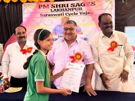 लखनपुर के पीएम श्री स्कूल में पर्यटन मंत्री राजेश अग्रवाल ने प्रशिक्षण का किया शुभारंभ लखनपुर के पीएम श्री स्कूल में पर्यटन मंत्री राजेश अग्रवाल ने प्रशिक्षण का किया शुभारंभ