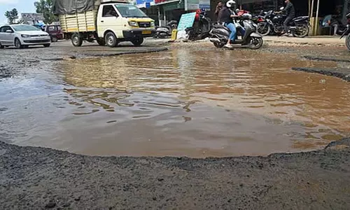 क्या होंडा सिटी बैंगलोर कभी गड्ढों से मुक्त हो पाएगी? क्या होंडा सिटी बैंगलोर कभी गड्ढों से मुक्त हो पाएगी?