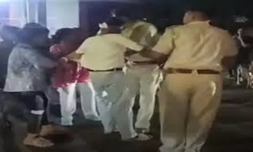 East Singhbhum: ब्लिंकिट स्टोर पर विवाद से सोनारी में हंगामा East Singhbhum: ब्लिंकिट स्टोर पर विवाद से सोनारी में हंगामा