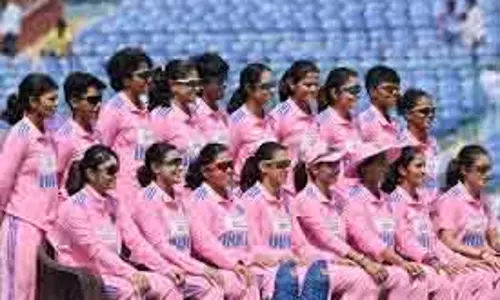 SBI लाइफ और BCCI ने थैंक्स-ए-डॉट से बढ़ाई स्तन कैंसर जागरूकता, महिला क्रिकेट टीम ने पहनी गुलाबी जर्सी