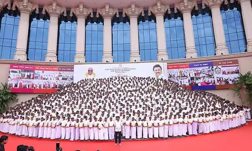 CM ने 1,231 ग्राम स्वास्थ्य नर्सों की नियुक्ति के आदेश जारी किये