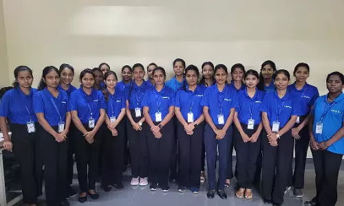 ऐतिहासिक कदम: पुणे मेट्रो ने शिवाजीनगर-हिंजवडी लाइन पर सभी महिला ड्राइवरों को तैनात किया ऐतिहासिक कदम: पुणे मेट्रो ने शिवाजीनगर-हिंजवडी लाइन पर सभी महिला ड्राइवरों को तैनात किया