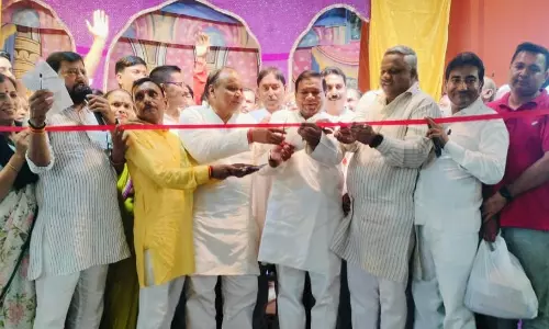 Bareilly: सांसद और विधायक ने फतेहगंज पश्चिमी में किया रामलीला मेले का शुभारंभ Bareilly: सांसद और विधायक ने फतेहगंज पश्चिमी में किया रामलीला मेले का शुभारंभ