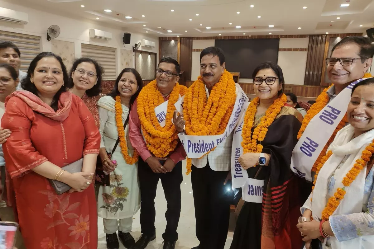 Bareilly: आईएमए चुनाव में डॉ. डीपी गंगवार की जीत Bareilly: आईएमए चुनाव में डॉ. डीपी गंगवार की जीत