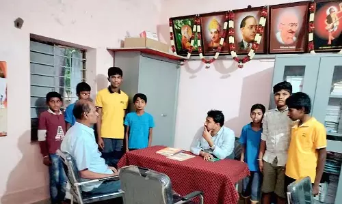 Chikkaballapura : बी बी रोड पर खंभों पर बुझे बल्ब