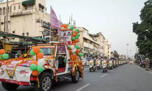 Lucknow: 18 हजार से अधिक पुलिसकर्मी प्रदेशभर में बाइक रैली में शामिल