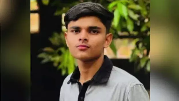 kerala: पलक्कड़ में प्लस टू का छात्र घर के अंदर मृत पाया गया kerala: पलक्कड़ में प्लस टू का छात्र घर के अंदर मृत पाया गया