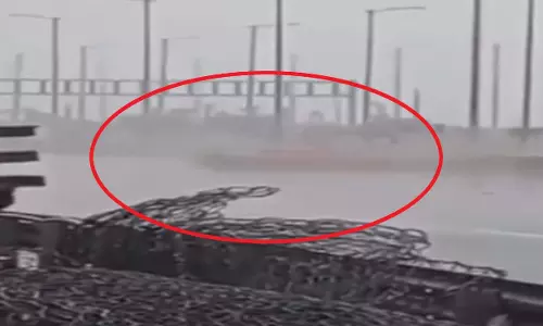 महंगी तेज रफ्तार लैंबोर्गिनी कार के ACCIDENT का LIVE वीडियो