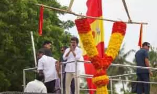 तमिलनाडु सरकार ने स्पष्टीकरण के साथ विजय की टिप्पणी का खंडन किया तमिलनाडु सरकार ने स्पष्टीकरण के साथ विजय की टिप्पणी का खंडन किया