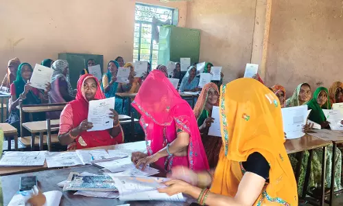 Jaipur: 30 हजार से अधिक श्रमिकों ने दी बुनियादी साक्षरता असेसमेंट परीक्षा Jaipur: 30 हजार से अधिक श्रमिकों ने दी बुनियादी साक्षरता असेसमेंट परीक्षा