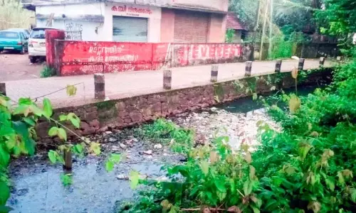 Kerala : जहरीली नदियों के बीच कोट्टायम