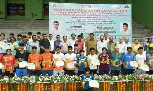 Chandigarh: तन्वी, पुष्कर ने अंडर-15 बैडमिंटन खिताब जीता Chandigarh: तन्वी, पुष्कर ने अंडर-15 बैडमिंटन खिताब जीता