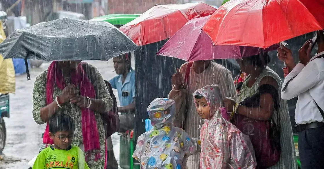 Kerala में आज हल्की से मध्यम बारिश की संभावना दो जिलों में येलो अलर्ट