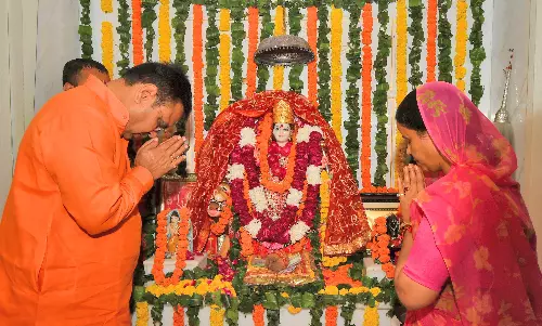 Jaipur : मुख्यमंत्री ने नवरात्र स्थापना पर पूजा-अर्चना की