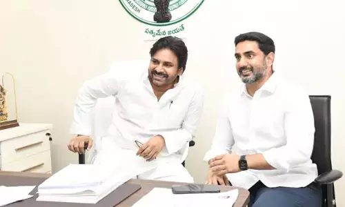 Andhra : मंत्री लोकेश ने डिप्टी सीएम पवन से की मुलाकात