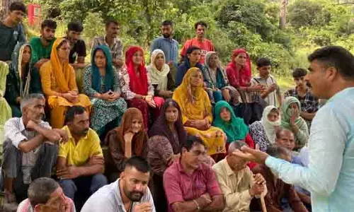 पवन खजूरिया ने Dr Jitendra से जरमारा गांव तक सड़क संपर्क स्थापित करने की अपील की