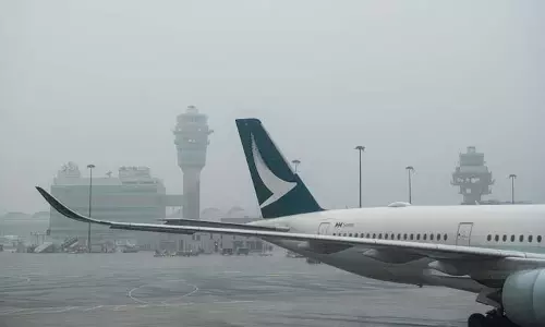 सुपर टाइफून के कारण Hong Kong हवाई अड्डे को 36 घंटे के लिए बंद करने पर विचार